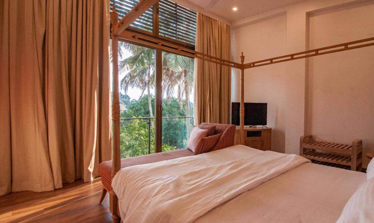 The Cloverleaf Super Luxury Villa Goa With Private Pool, North Goa Кандолим Екстериор снимка